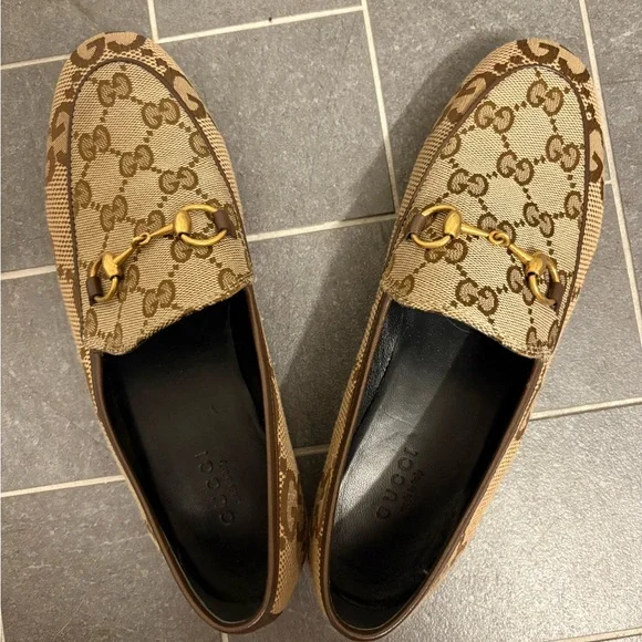 Gucci | Shoes | Gucci Womens Brown Loafers With Gold Accents  display picture 1
